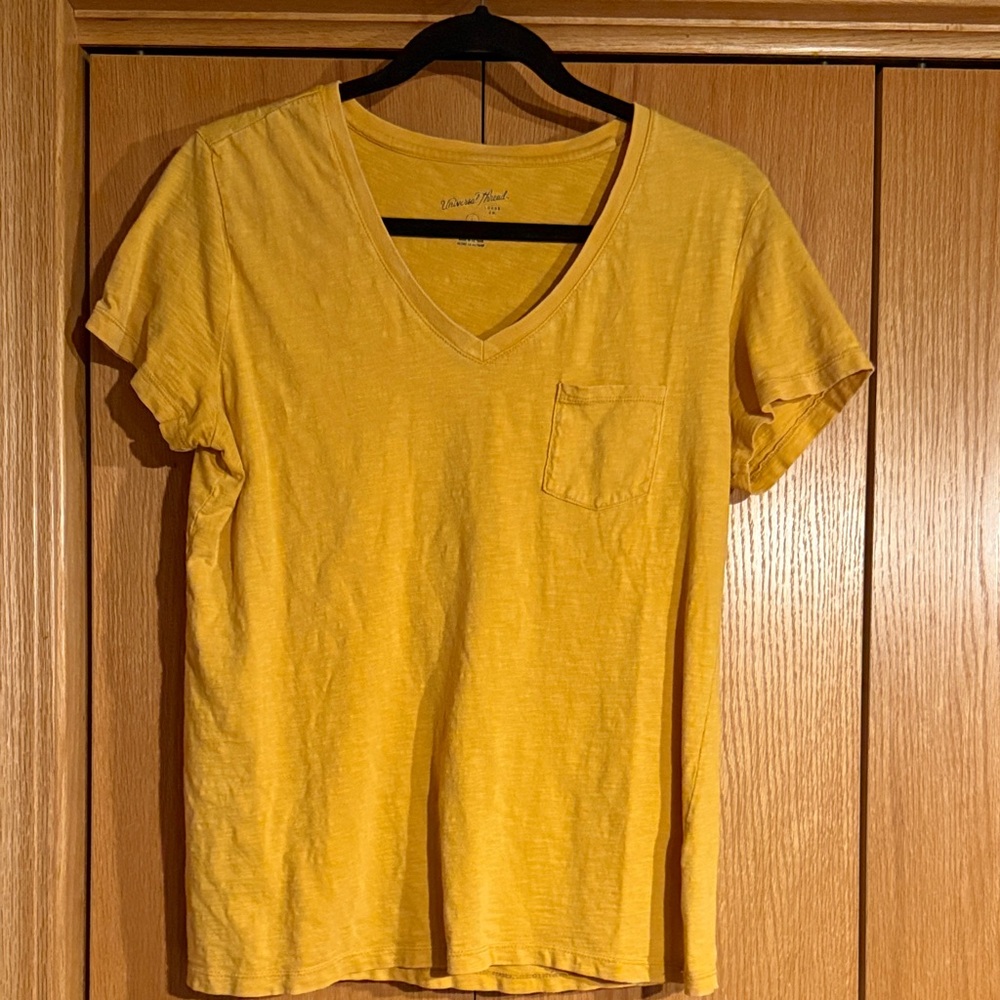 Universal Thread Mustard Short Sleeve Tee